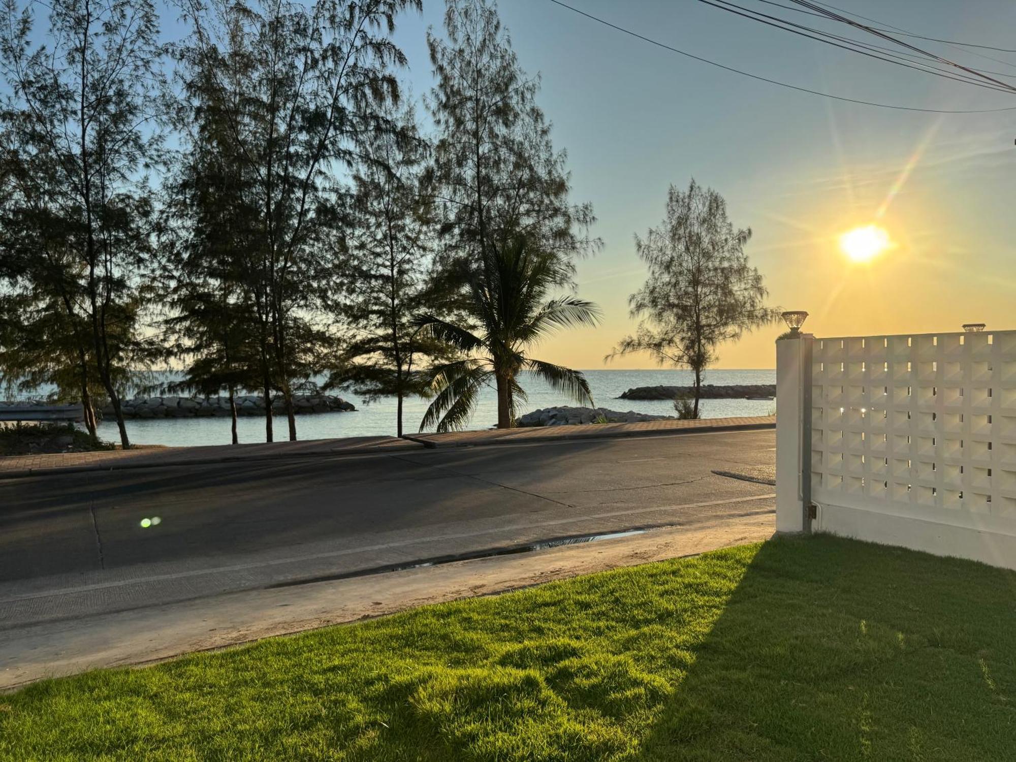 Privaterayong Rayong Exterior foto