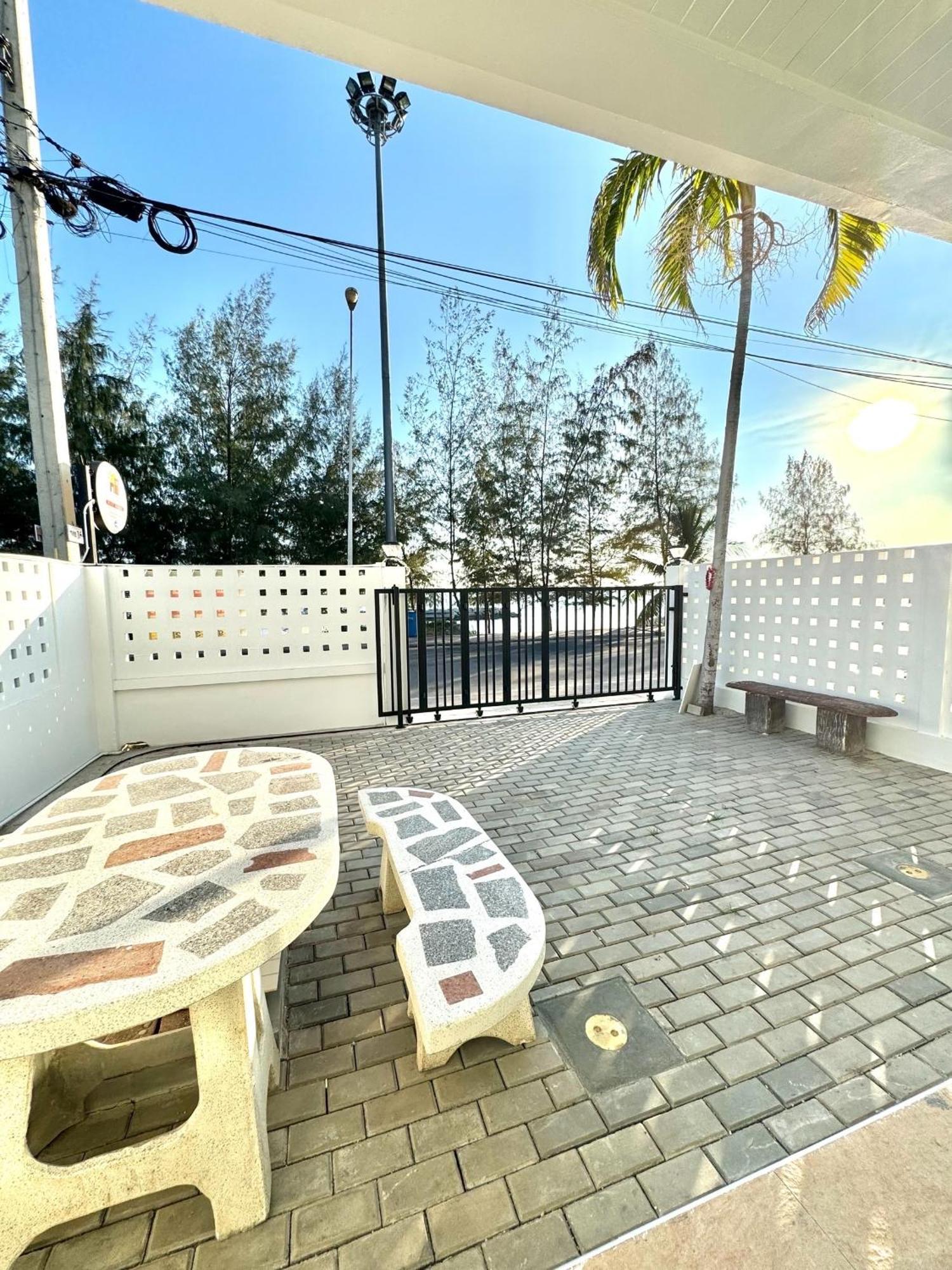 Privaterayong Rayong Exterior foto
